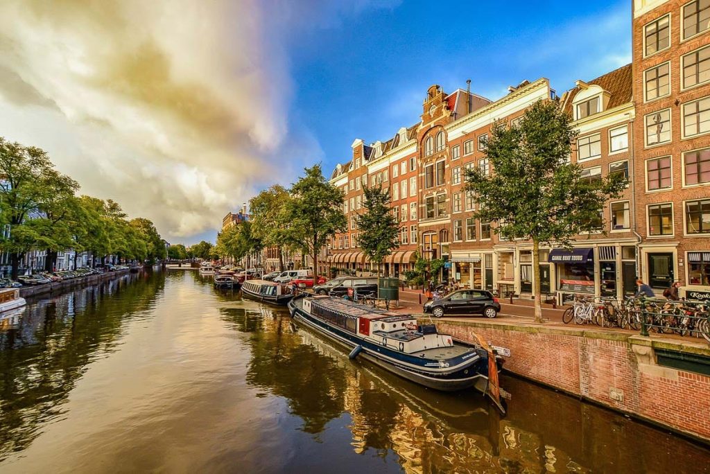 Amsterdam آمستردام